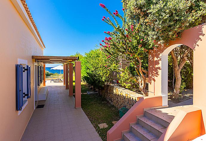 Terrace area . - Antigoni Beach House . (Galería de imágenes) }}