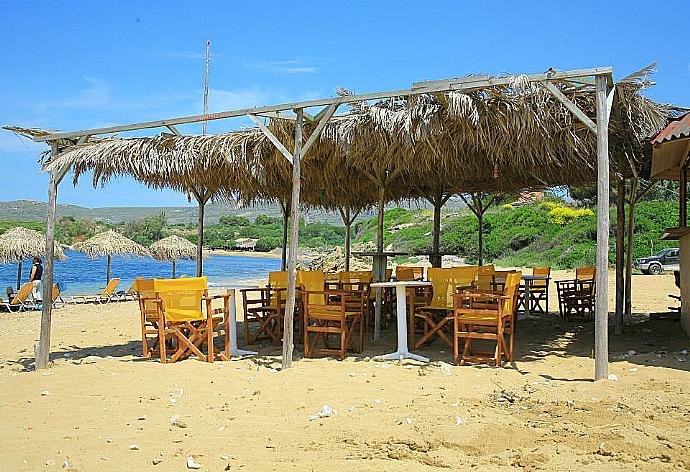 Beach bar . - Antigoni Beach House . (Galería de imágenes) }}