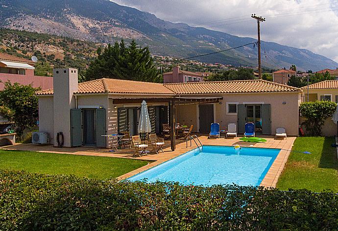 Beautiful villa with private pool, terrace, and garden with sea views . - Villa Nora . (Fotogalerie) }}