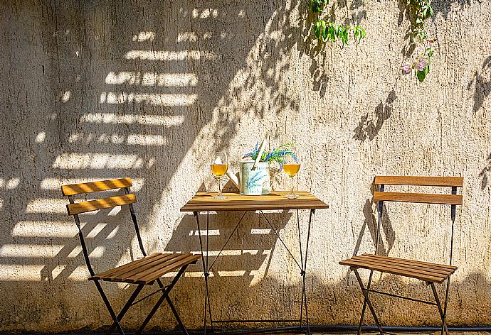 Terrace area . - Villa Nora . (Галерея фотографий) }}