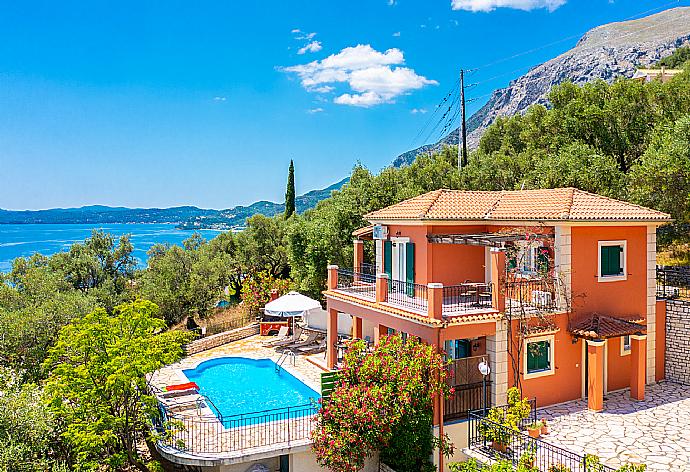 ,Beautiful villa with private pool and terrace with sea views . - Villa Youla . (Fotogalerie) }}