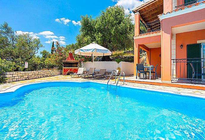 Beautiful villa with private pool and terrace with sea views . - Villa Youla . (Fotogalerie) }}