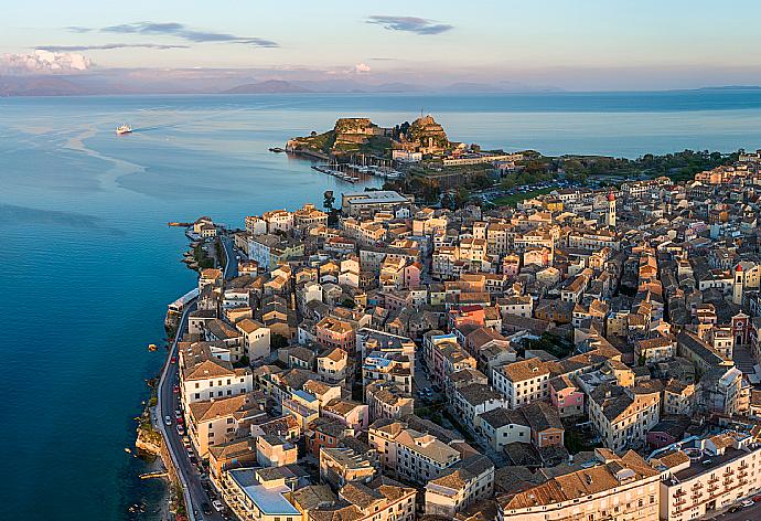 Aerial view of Corfu Town . - Villa Youla . (Galleria fotografica) }}