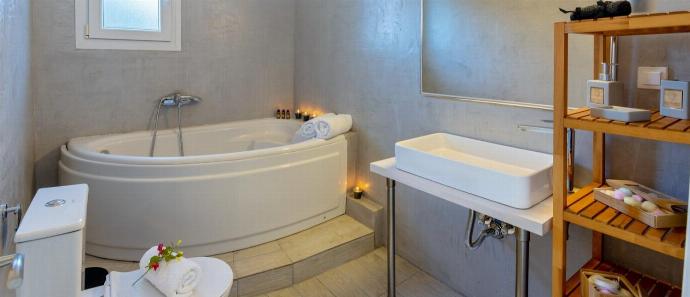  . - Ormos Beach House . (Photo Gallery) }}