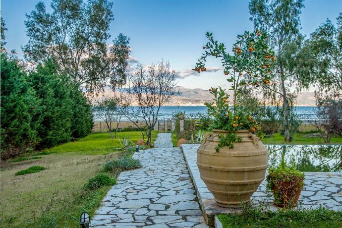  . - Ormos Beach House . (Photo Gallery) }}