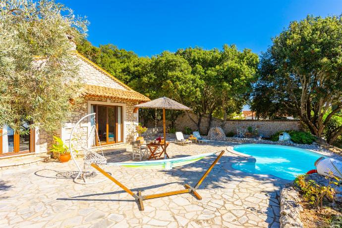 Villa Nionios
