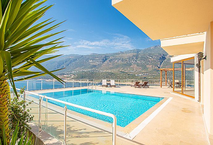 Private pool and terrace with panoramic sea views . - Villa Lara . (Photo Gallery) }}