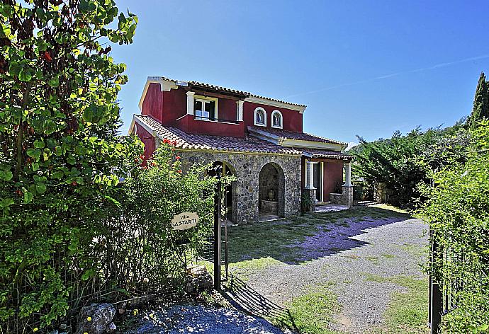 Villa Entrance . - Villa Astarti . (Photo Gallery) }}