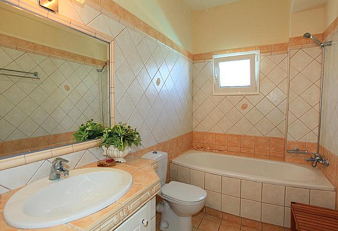 Villa Eleni Bathroom
