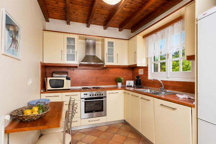  . - Villa Eleni . (Photo Gallery) }}