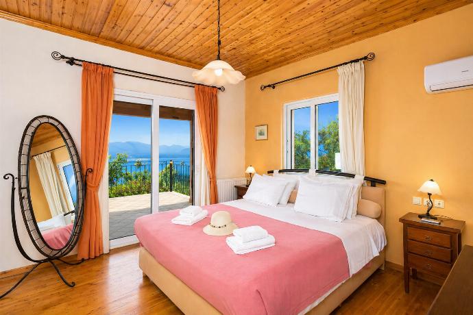  . - Villa Eleni . (Photo Gallery) }}