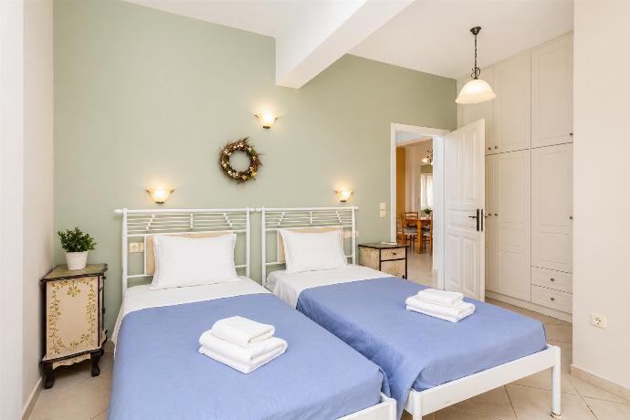  . - Villa Eleni . (Photo Gallery) }}