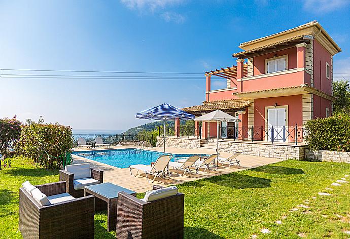 Villa Eleni Agios Stephanos Pool