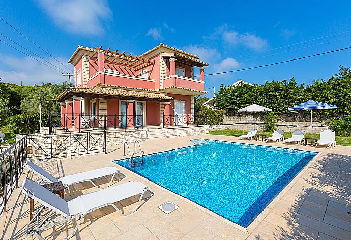 Villa Eleni Agios Stephanos Pool