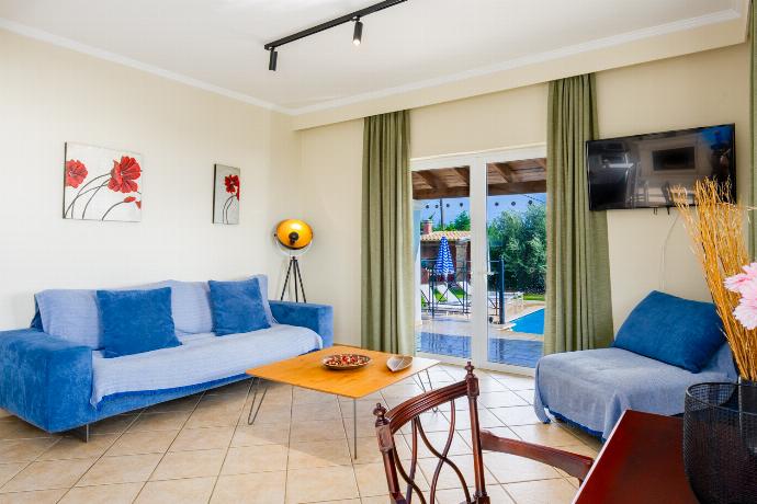  . - Villa Eleni Agios Stephanos . (Photo Gallery) }}