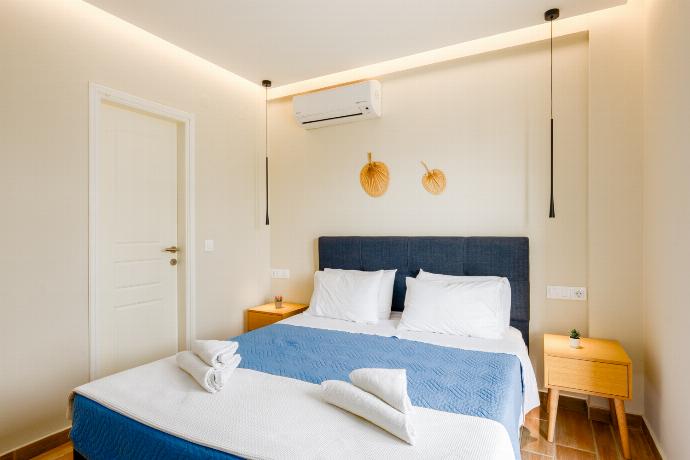 . - Villa Eleni Agios Stephanos . (Photo Gallery) }}