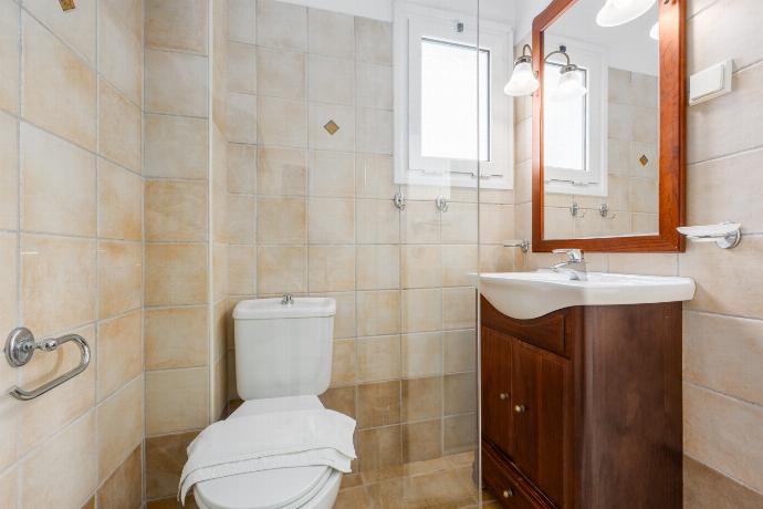  . - Villa Eleni Agios Stephanos . (Photo Gallery) }}