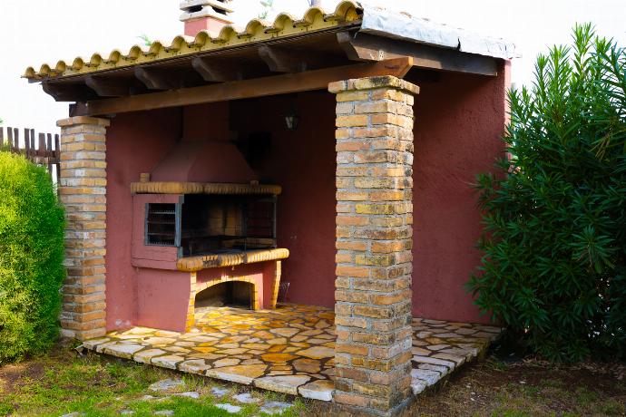  . - Villa Eleni Agios Stephanos . (Photo Gallery) }}