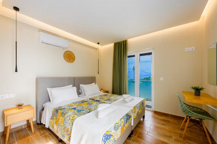  . - Villa Eleni Agios Stephanos . (Photo Gallery) }}