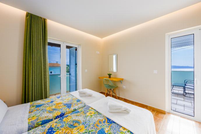  . - Villa Eleni Agios Stephanos . (Photo Gallery) }}