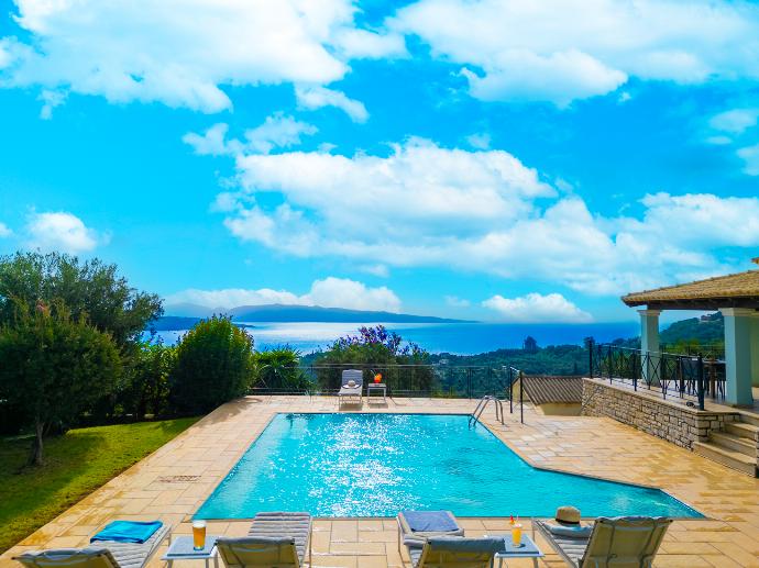  . - Villa Eleni Agios Stephanos . (Photo Gallery) }}