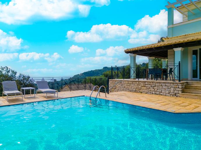  . - Villa Eleni Agios Stephanos . (Photo Gallery) }}