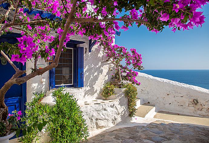 Skopelos Old Town . - Villa Ourania . (Галерея фотографий) }}