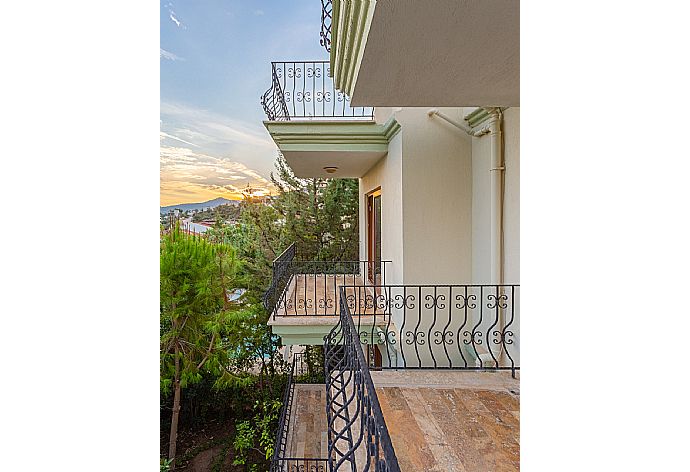 Balcony . - Villa Antiphellos . (Photo Gallery) }}