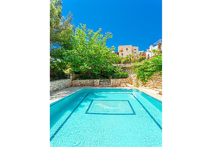 Private pool and terrace . - Villa Arykanoos . (Photo Gallery) }}