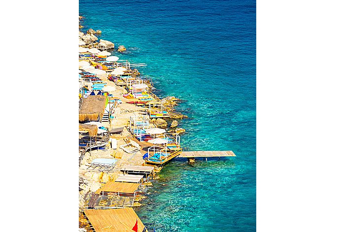Swimming platforms on the Kas peninsula . - Villa Arykanoos . (Fotogalerie) }}