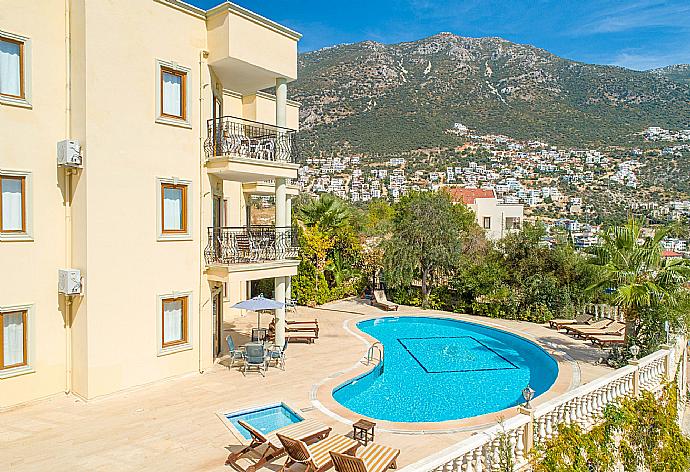 Beautiful apartment with shared pool and terrace with sea views . - Mango Apartment . (Галерея фотографий) }}
