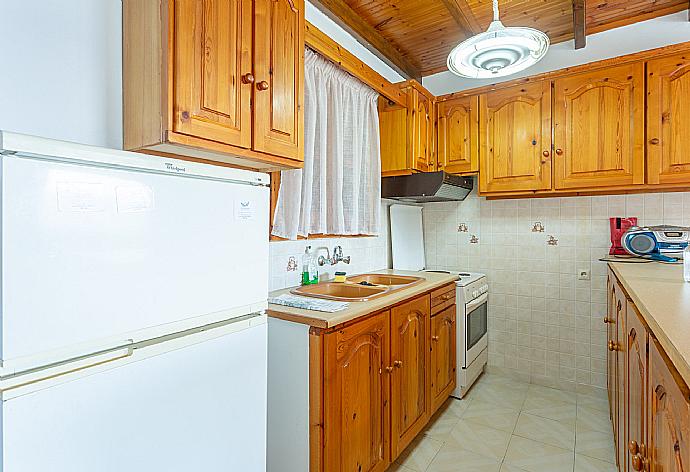 Equipped kitchen . - Villa Sofia . (Photo Gallery) }}