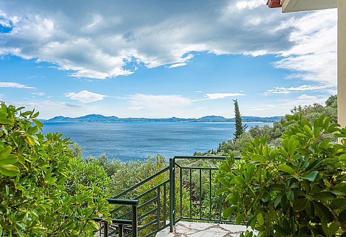 Terrace with sea views . - Villa Sofia . (Photo Gallery) }}