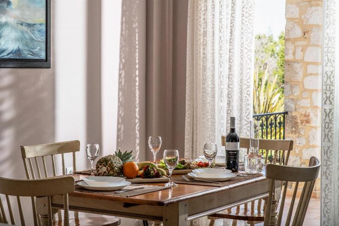  . - Villa Daphni . (Photo Gallery) }}