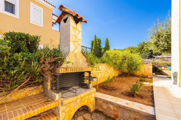 Skinaria Beach . - Villa Daphni . (Photo Gallery) }}
