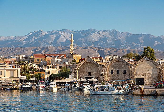 Chania . - Villa Tzina . (Galerie de photos) }}