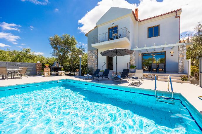 Beautiful villa with private pool and terrace . - Villa Tzina . (Galería de imágenes) }}