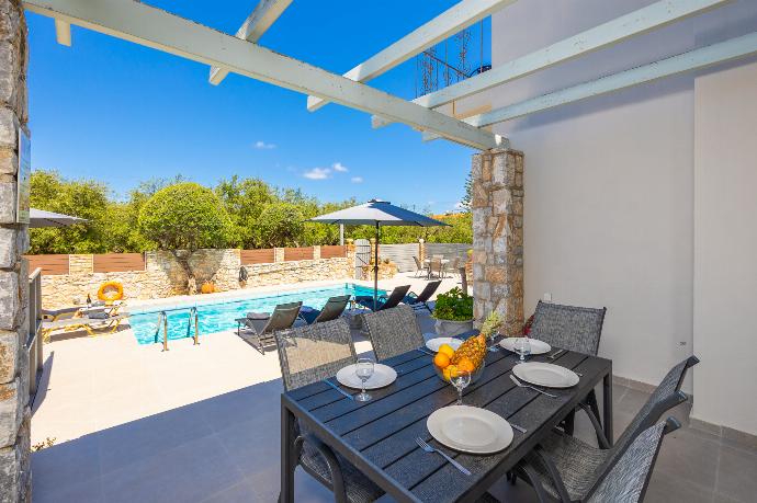 Terrace area . - Villa Tzina . (Galería de imágenes) }}