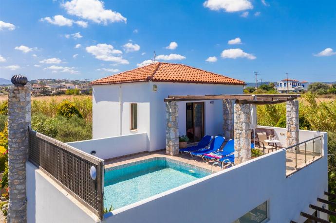 Beautiful villa with private pool, garden, and terrace with sea views . - Villa Melina . (Photo Gallery) }}