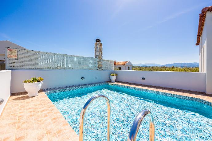 Private pool and terrace . - Villa Melina . (Photo Gallery) }}