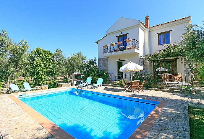 ,Beautiful villa with private pool . - Villa Nineta . (Галерея фотографий) }}