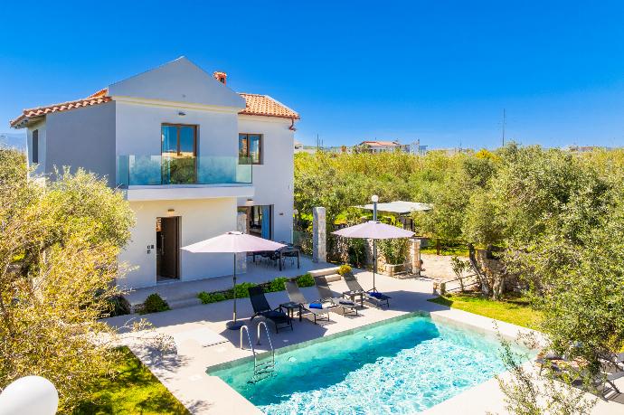 Beautiful vila with private pool and terrace . - Villa Nineta . (Photo Gallery) }}