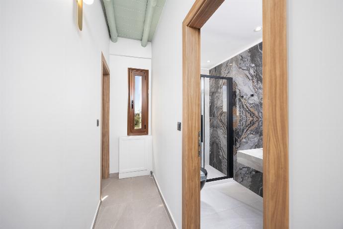 Hallway . - Villa Nineta . (Photo Gallery) }}