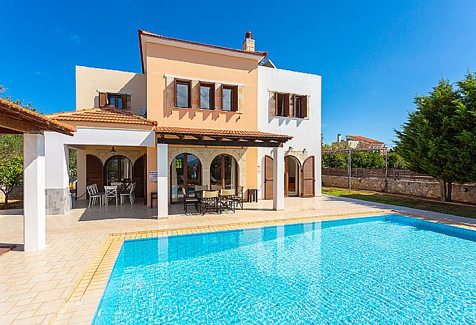 Beautiful villa with private pool and terrace . - Villa Eva . (Galería de imágenes) }}