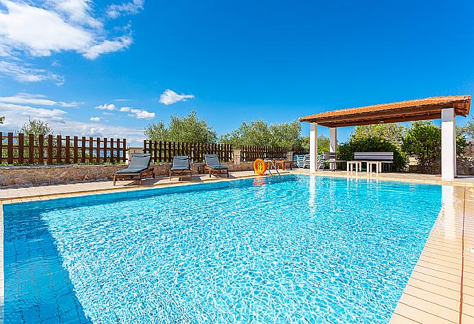 Private pool and terrace . - Villa Eva . (Photo Gallery) }}