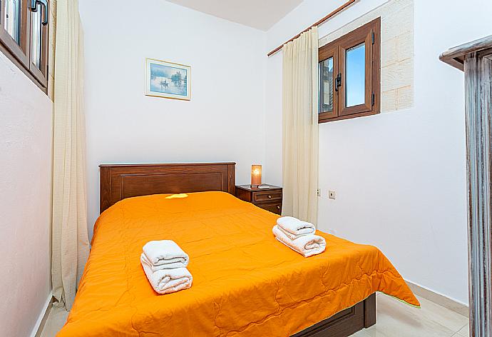 Double bedroom with A/C . - Villa Eva . (Photo Gallery) }}