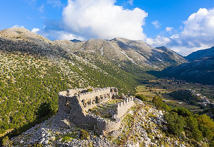 Fortress on Askifou plateau . - Villa Eva . (Галерея фотографий) }}