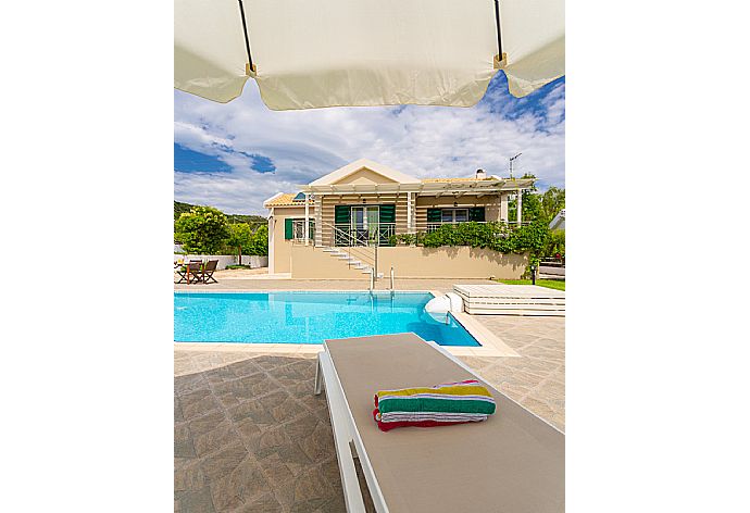 Beautiful villa with private pool and terrace . - Villa Alexandra . (Photo Gallery) }}