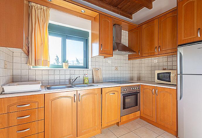 Equipped kitchen . - Andreas Beach Villa . (Galleria fotografica) }}