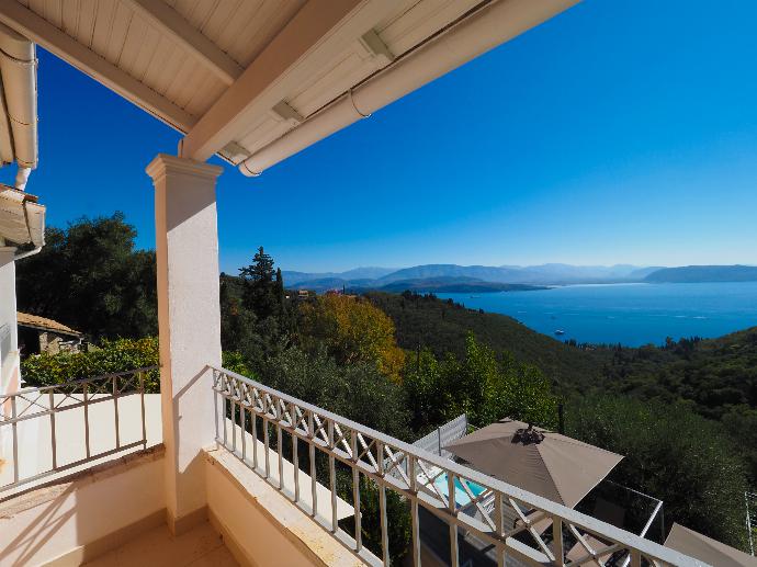 Balcony with sea views . - Villa Anastasia . (Photo Gallery) }}